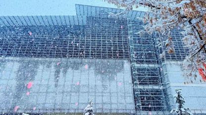 Patnos’ta Pastırma Yazı Bitti: Sıcak Hava Yerini Kar Esaretine Bıraktı