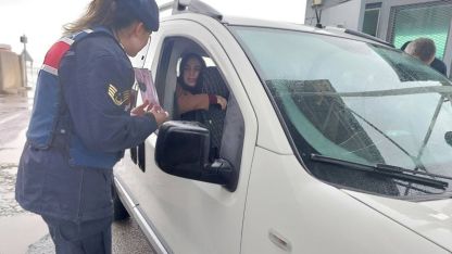 Muş Jandarmasından Kadın Yolculara KADES ve Hak Bilgilendirmesi