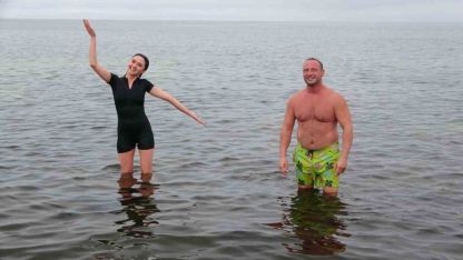 Van Gölü’nde Dondurucu Soğukta Kış Yüzüşü: Aydın Aydıner ve Ekibi Van’da