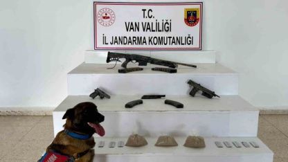 Van Başkale’de 3 Kilo Eroin ve Silah Ele Geçirildi