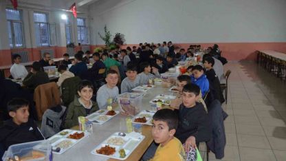 Bulanık’ta Öğrenci Sofrasında Ramazan Bereketli Geçti