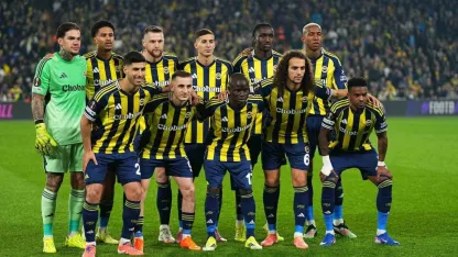 Fenerbahçe Nottingham Ormanlarında Tur Peşinde: 300. Maç Heyecanı