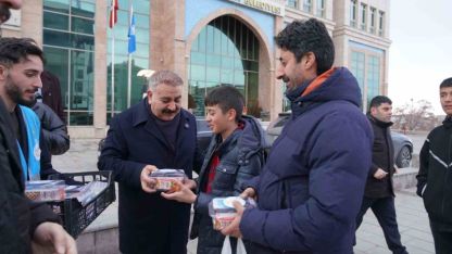 Palandöken’de Ramazan Mesaisi: İftarda İkram, Teravihte Sohbet