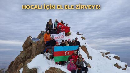 AKUD’dan Hocalı Anısına Haça Dağı Tırmanışı: 10 Saatlik Zorlu Mesai Zirvede Bitti