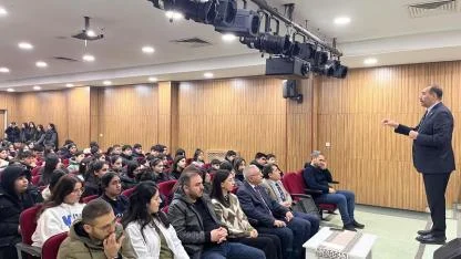 Aziz Gün Iğdır Anadolu Lisesi'nde: Akran Nezaketi ve Devamsızlık Uyarısı