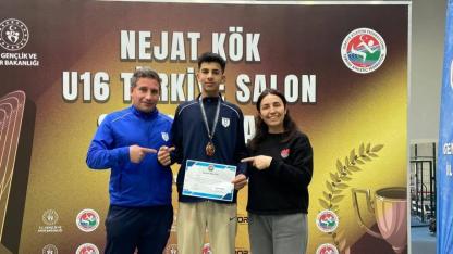 Bursa’da Iğdır Rüzgarı! 14 Yaşındaki Sedat Öğlü Türkiye Şampiyonu!