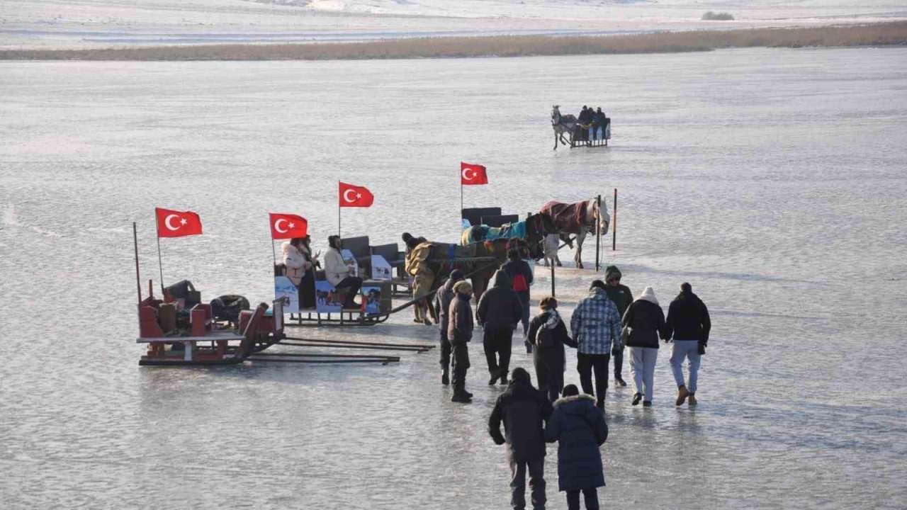 Çıldır Gölü’nde Buz Şöleni: Kars 8 Şubat’ta Dev Festivale Hazırlanıyor