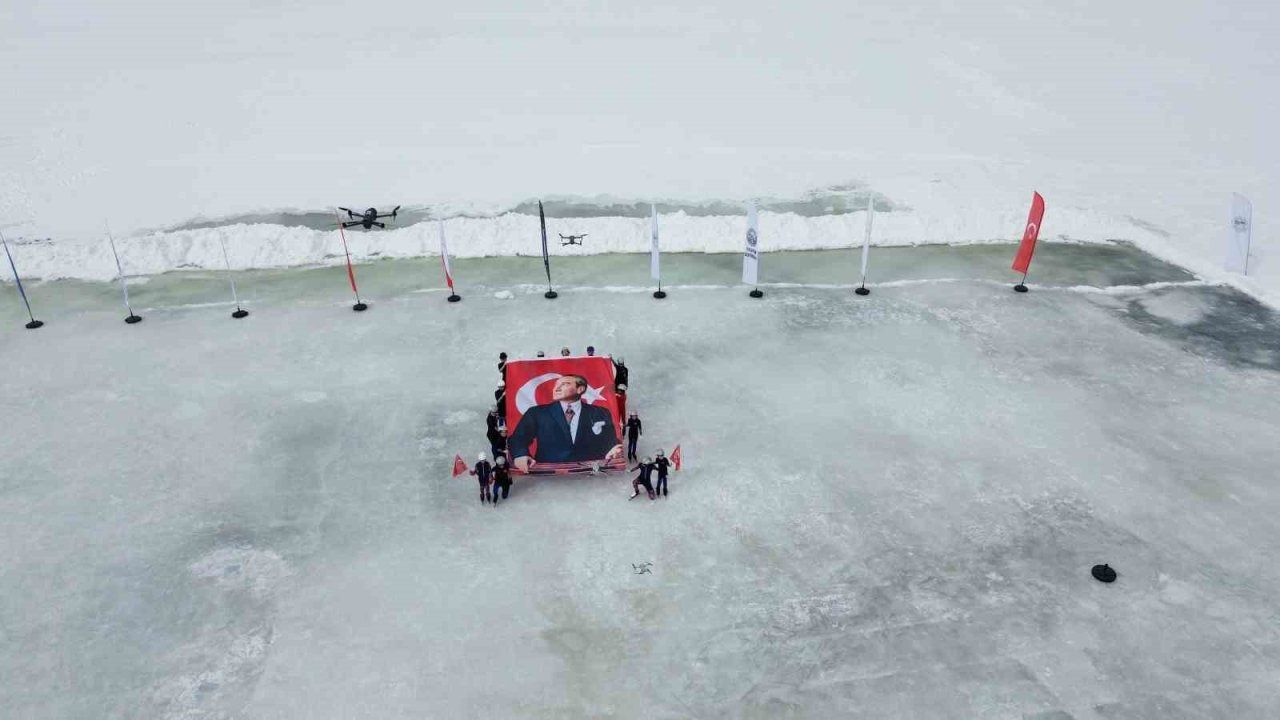 Çıldır Gölü’nde Görsel Şölen: Buzun Üzerinde Adrenalin ve Sanat Bir Arada