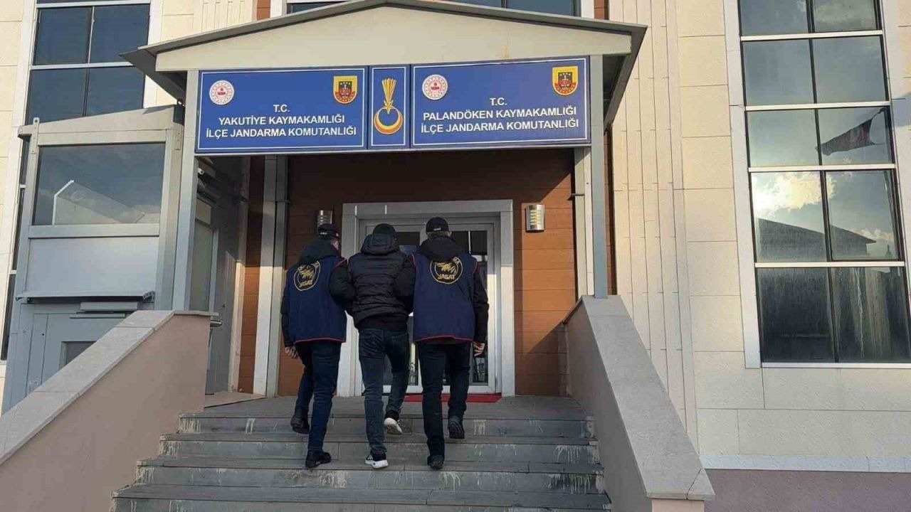 Erzurum’da haklarında 20 ve 10 yıl hapis cezası bulunan 2 firari yakalandı