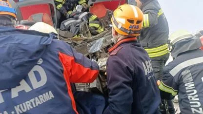 Erzurum’da Zincirleme Kaza! Iğdır Otobüsü de Karıştı: 20 Yaralı