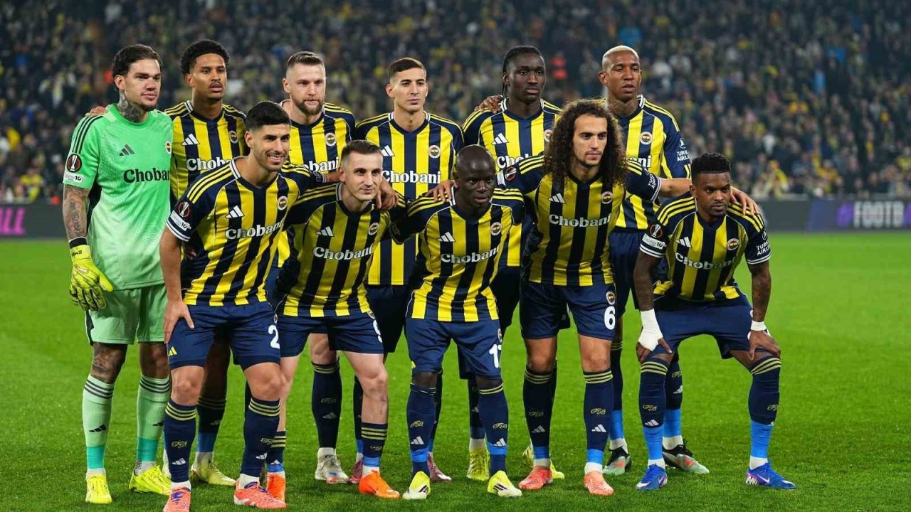 Fenerbahçe Nottingham Ormanlarında Tur Peşinde: 300. Maç Heyecanı