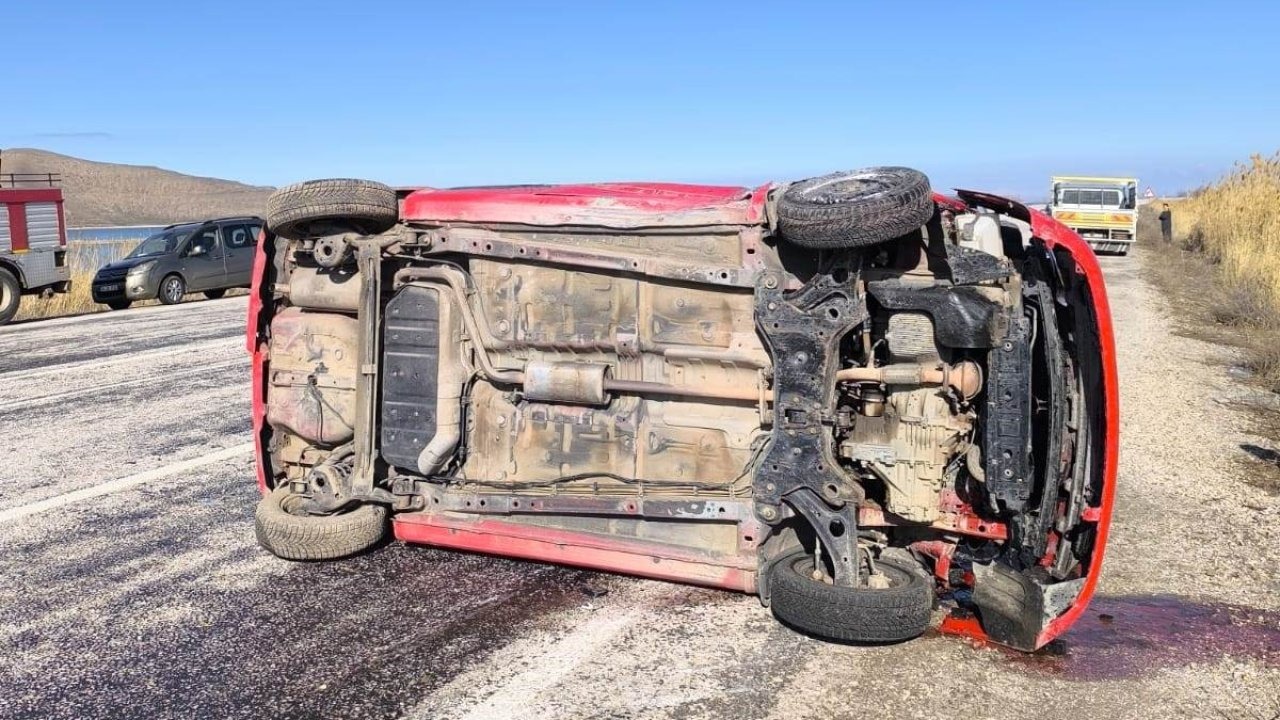 Gevaş’ta Trafik Kazası: Ameliyat Hemşiresi Kazım İbili Hayatını Kaybetti