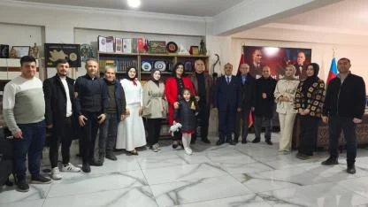 Iğdır’da “Bayrak Şairi” Arif Nihat Asya’ya Vefa: Şiirler, Dualar ve Gençlerin Sesi