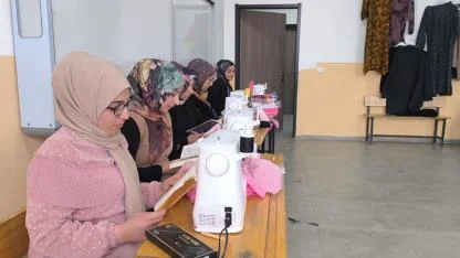 Iğdır’da Kadınların Başarı Hikayesi: Hem Dikiyorlar Hem Okuyorlar!