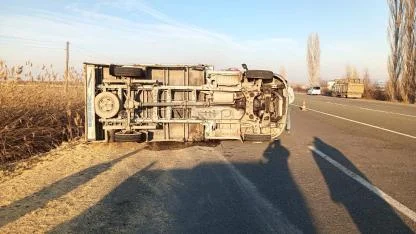 Iğdır’da Saman Yüklü Kamyon Devrildi