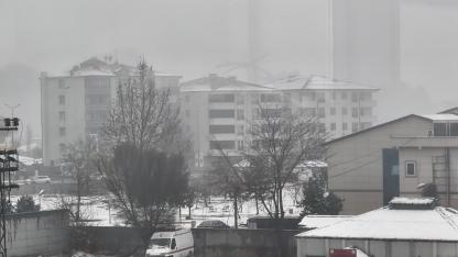 Iğdır'da Sis Perdesi! Kar Yağışı Sonrası Trafikte "Gizli Buzlanma" Alarmı