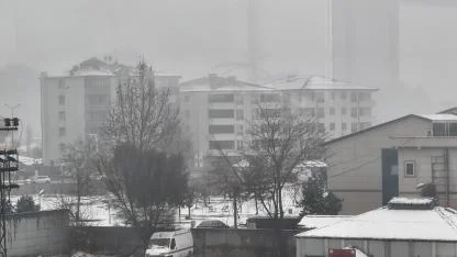 Iğdır'da Sis Perdesi! Kar Yağışı Sonrası Trafikte "Gizli Buzlanma" Alarmı