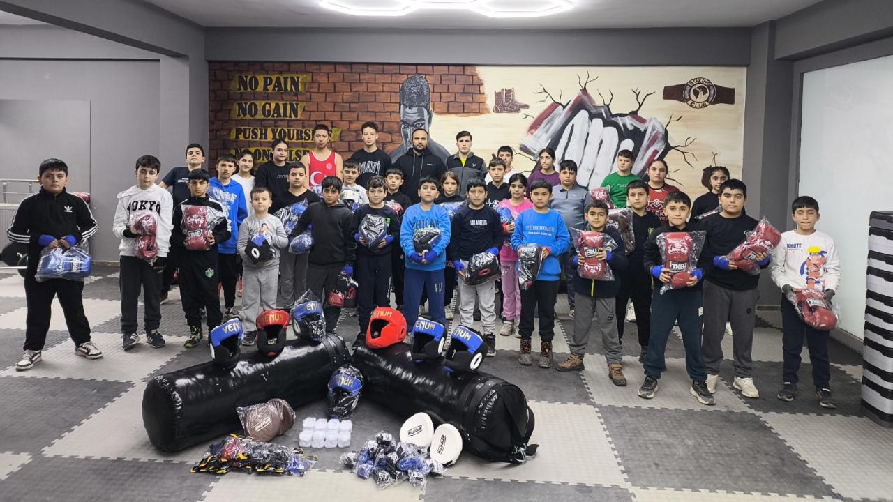 Iğdır’ın Altın Yumruklarına Saran Holding’den Dev Destek!