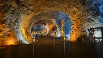 Iğdır'ın Tuz Mağaraları ramazanda yoğun ilgi görüyor