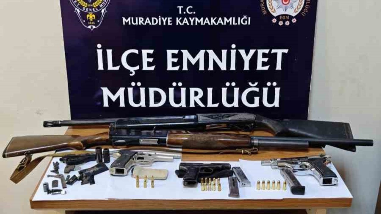 Muradiye’de Silah ve Mühimmat Operasyonu: Çok Sayıda Parça Ele Geçirildi