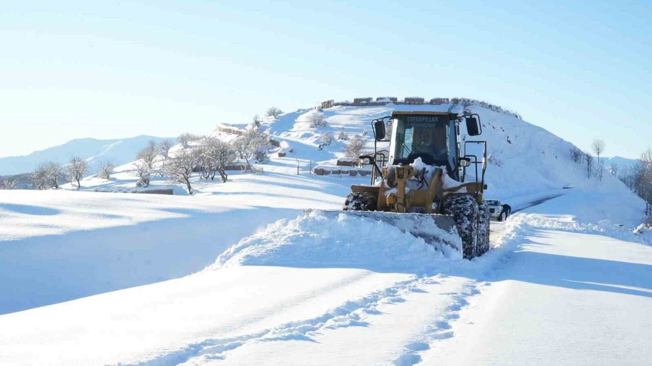 Muş’ta Kar Esareti: 146 Köy Yolu Ulaşıma Kapandı