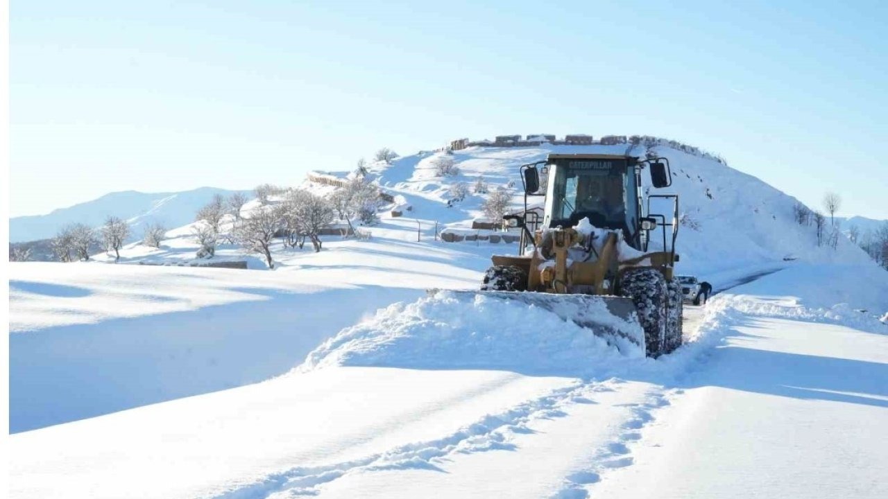 Muş’ta Kar Esareti: 238 Köy Yolu Ulaşıma Kapandı