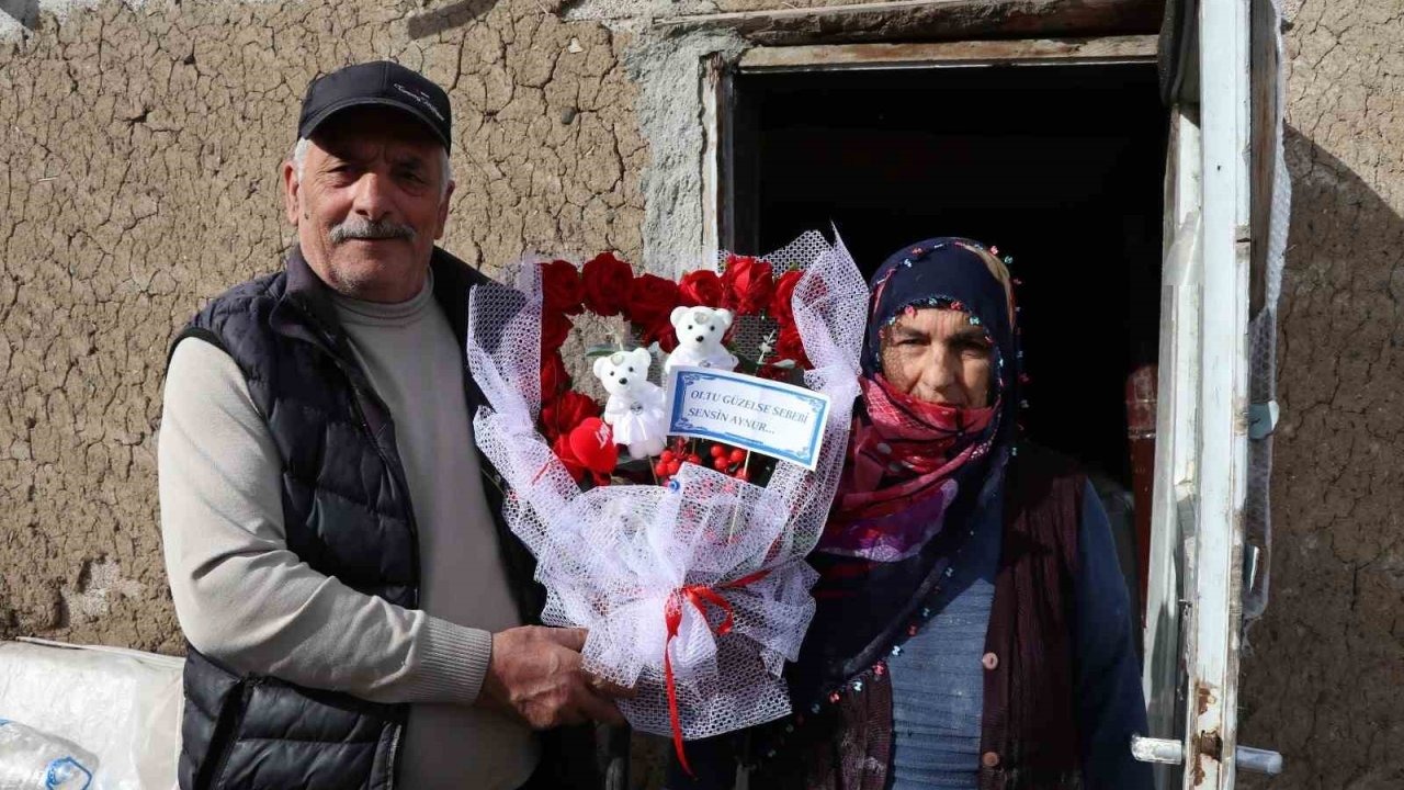 Oltu’da 50 Yıllık Aşk: "Oltu Güzelse Sebebi Sensin"