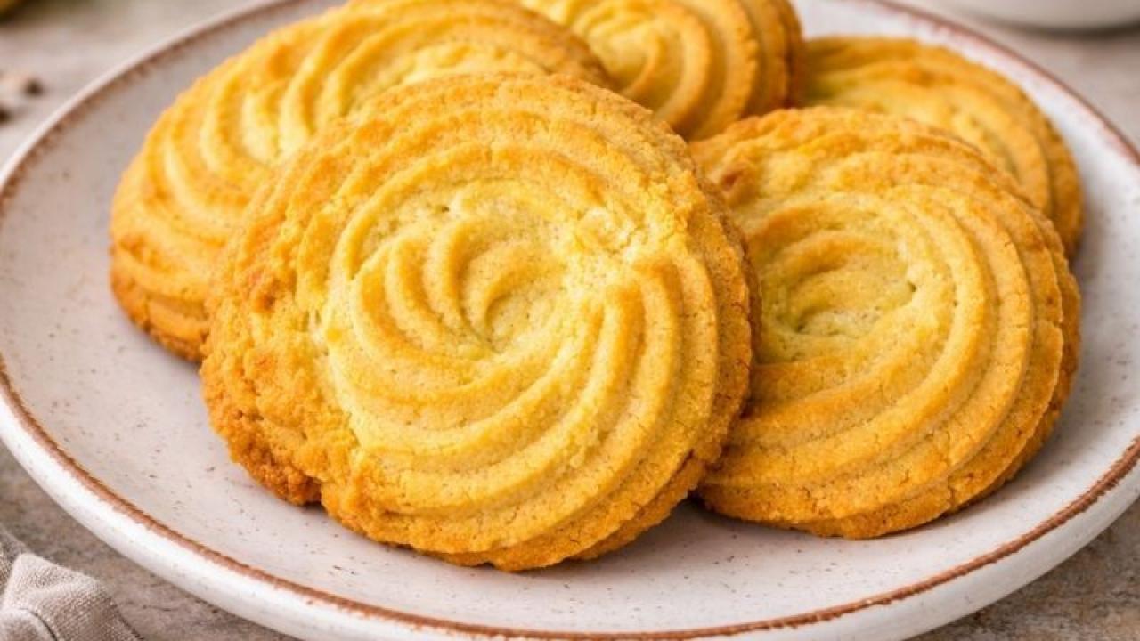 Pastane Usulü Tereyağlı Kurabiye Tarifi