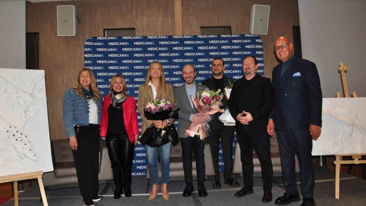 Rahim Ağzı Kanseri Farkındalık Söyleşisi: Doğa Rutkay Moderatörlüğünde Uzmanlar Buluştu