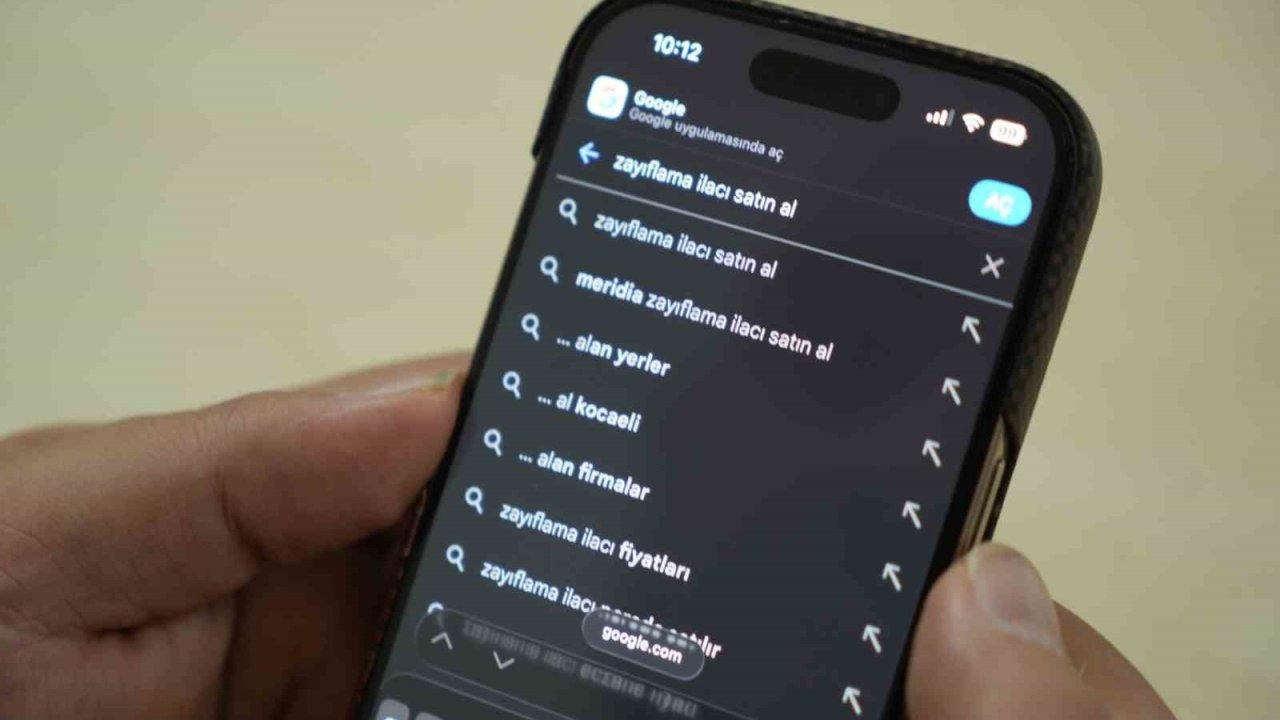 Sosyal Medyadaki Zayıflama Ürünlerine Dikkat: "Doğal" Denilen Ürünler Kimyasal Kokteyl Çıkabilir