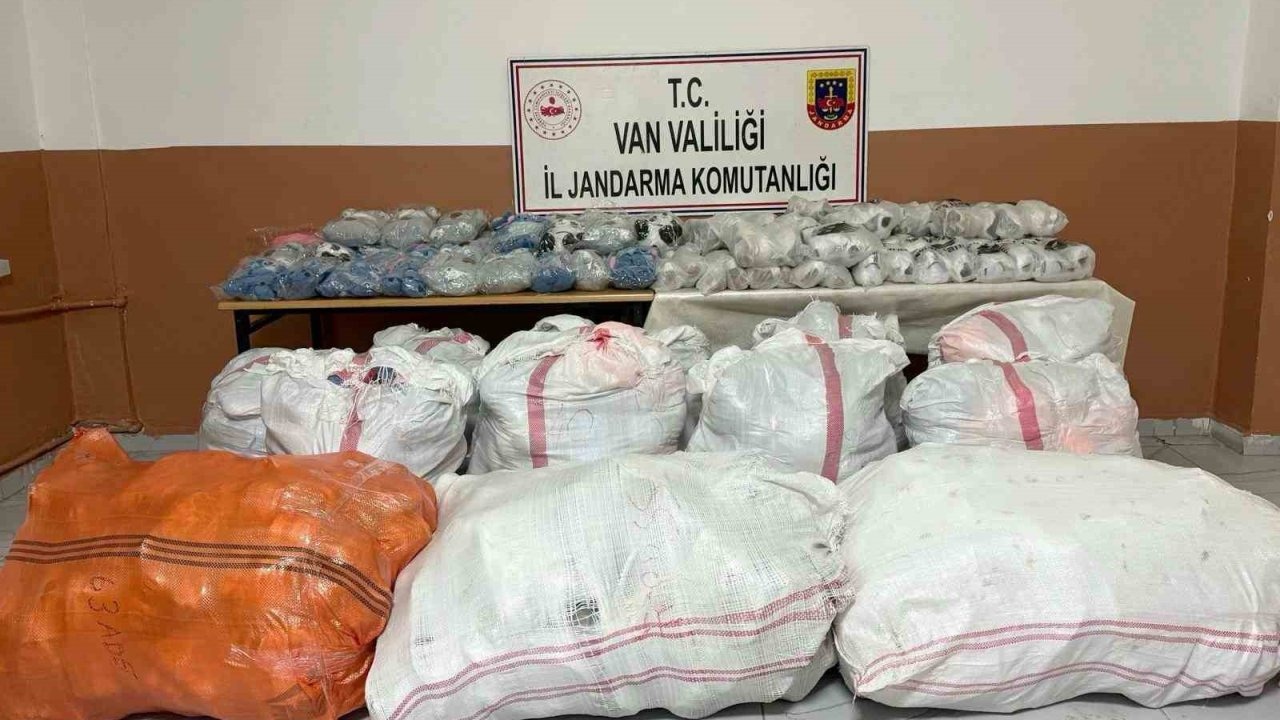 Van’da Kaçakçılık Operasyonu! 3 Milyonluk Ürün Ele Geçirildi