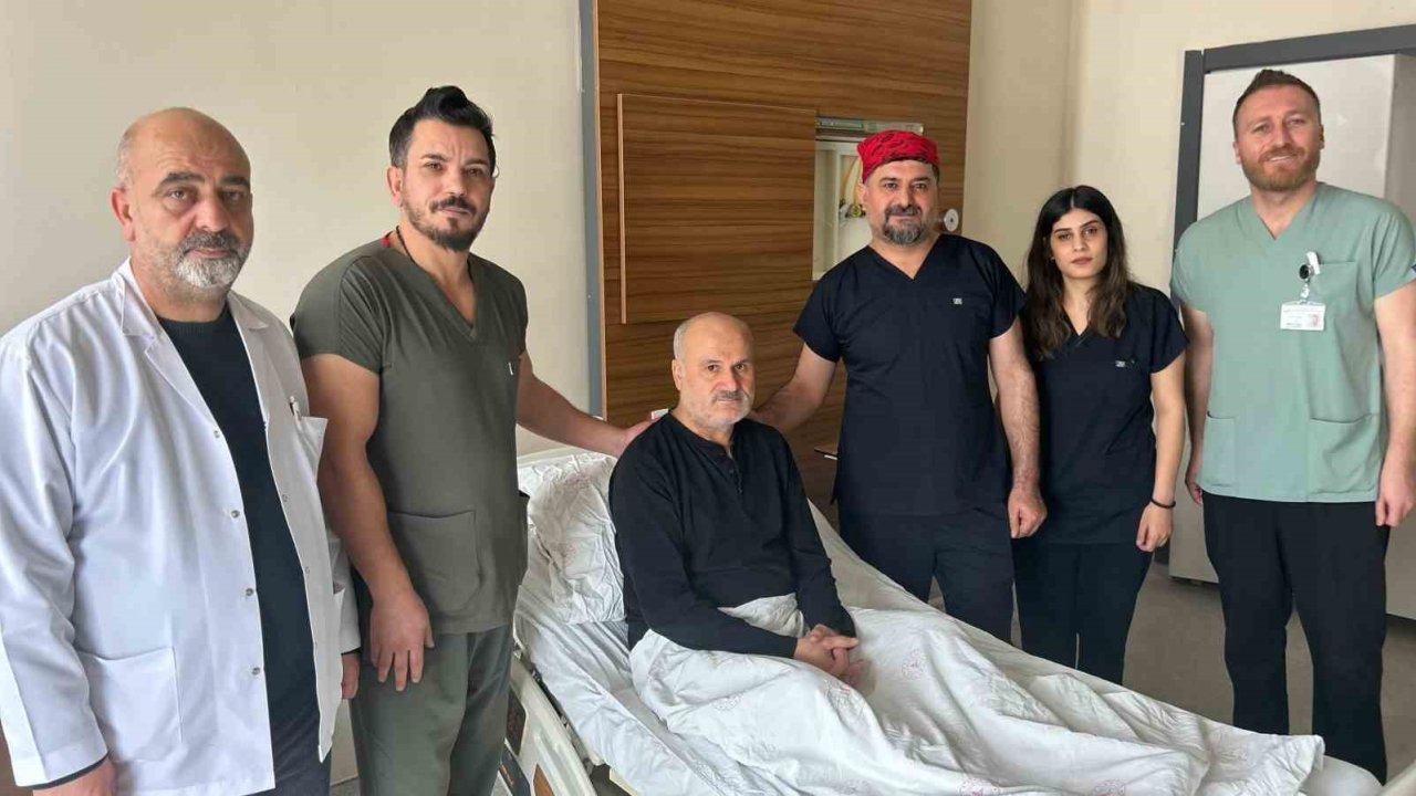 Van’da Sağlık Başarısı: 32. Şah Damarı Tümörü Ameliyatı Başarıyla Gerçekleştirildi