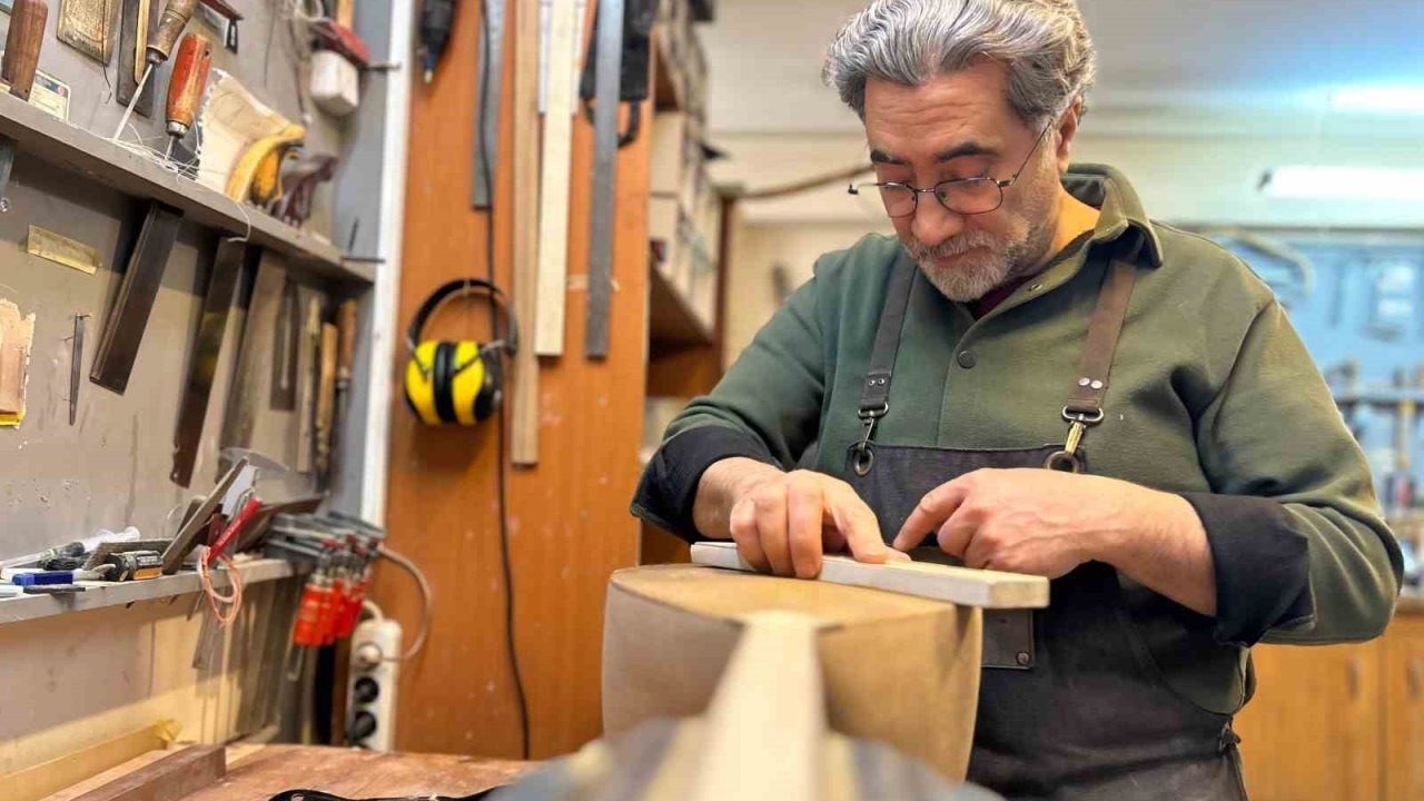 Van'dan Dünyaya Uzanan El Emeği: Tevhid Usta'nın Bağlamaları Kıtaları Aşıyor