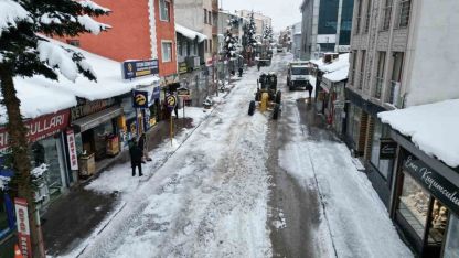 Sarıkamış Belediyesinden Yoğun Kar Mesaisi 600 Kamyon Kar Tahliye Edildi