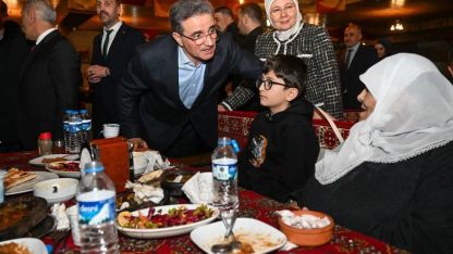 Erzurum Valisi Aydın Baruş ve Eşi Şehit Yakınları ve Gazilerle İftarda Buluştu