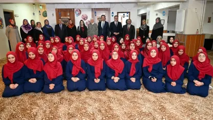 Erzurum Valisi Aydın Baruş, Hafız Adaylarıyla İftar Sofrasında Buluştu