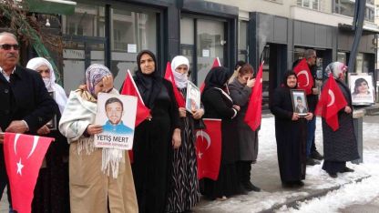 Van'da Evlat Nöbeti Tutan Annelerden Bayram Öncesi PKK'ya Tepki