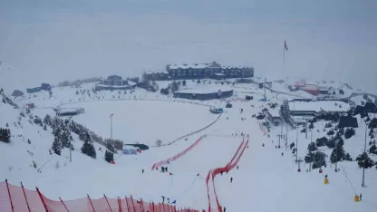 Kayak Sezonunda Rekor Seviye: Kar Kalınlığı 270 Santimetreyi Aştı!