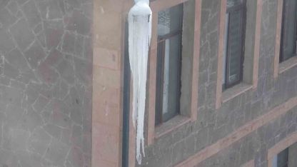 Hayat Buz Kesti: Ardahan'da Termometreler Rekor Seviyeyi Gördü