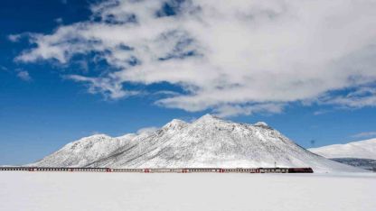 Van Gölü Ekspresi’nin Karlı Kirkor Dağı Yolculuğu Eşsiz Manzaralar Oluşturdu