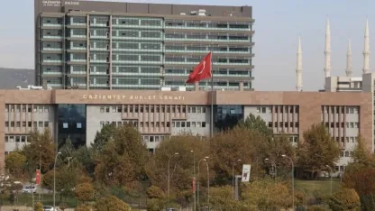 Gaziantep’te Kan Donduran Şiddet Davası: "Güzelliğini Elinden Alacağım" Diyerek Taşla Saldırdı