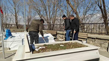 Muş’ta Şehitliklerde Bayram Öncesi Bakım Seferberliği