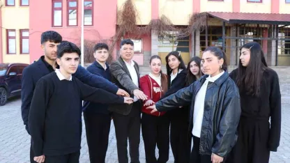Oltu’da Öğrencilerden Zimem Defteri Geleneğine Vefa