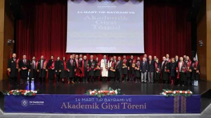 Atatürk Üniversitesinde Tıp ve Akademik Giysi Töreni coşkuyla kutlandı