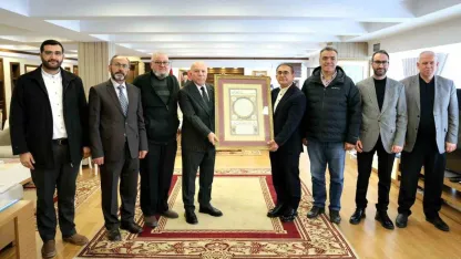 Ebu İshak Vakfı yönetiminden Başkan Sekmen’e nezaket ziyareti