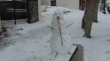 Kars’ta Mart Karı Sürprizi Kapıdan Baktırdı Kazma Kürek Yaktırdı