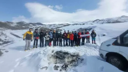 Ağrı Dağı'nın Zirvesine Dev Tırmanış Faaliyeti Başladı