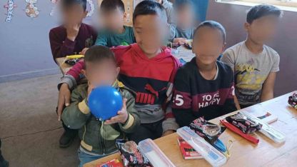 Hayırda Buluşanlar Topluluğu Sınav Malzemeleriyle Öğrencilerin Yüzünü Güldürdü