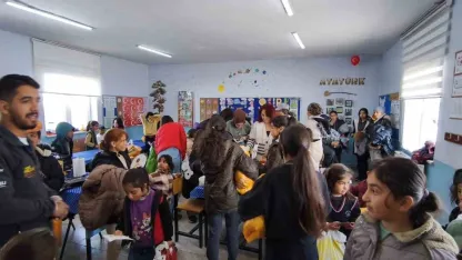 Erzurum’da Minik Eller Bayram Öncesi Sevindi