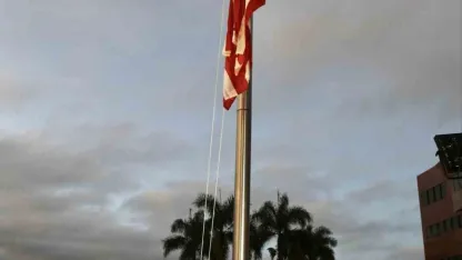 Karakas’ta 7 Yıl Sonra ABD Bayrağı Yeniden Göndere Çekildi